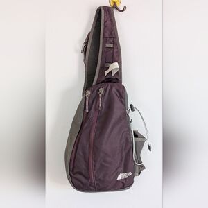 MEC | Mountain Equipment Co Op Pod Sling Pack Day Bag, Unisex Grey & Eggplant